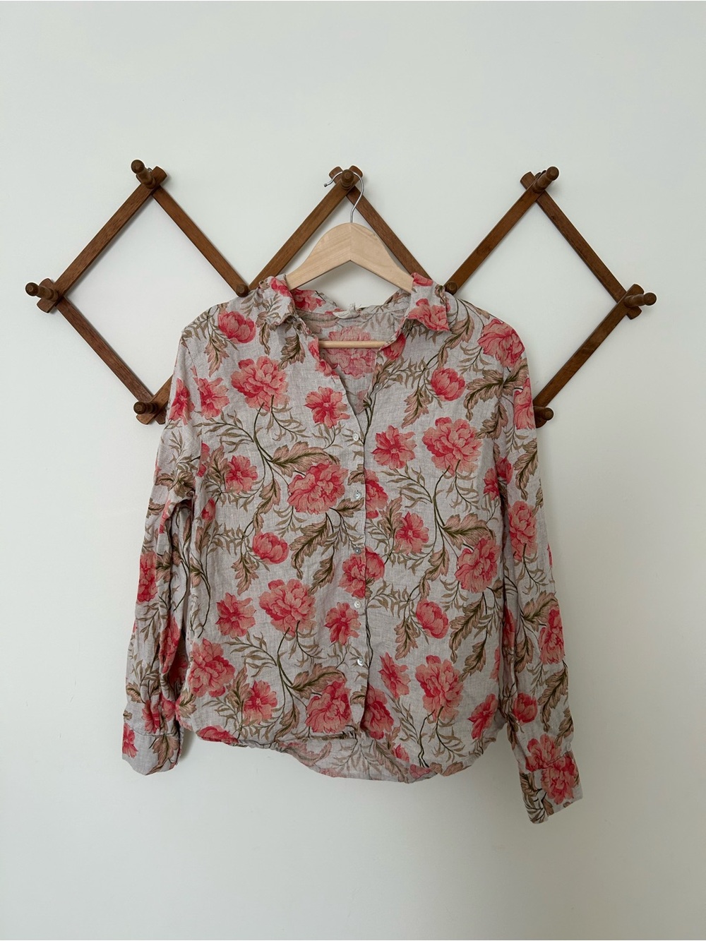 Joie Floral Button-Down Shirt in Pink and Cream 100% Linen